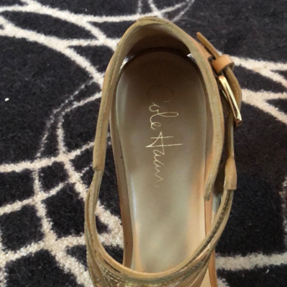 Cole Haan strappy heels / sandals size 9B - Picture 4 of 5